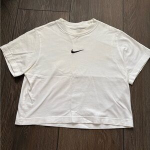 Nike cropped tee!